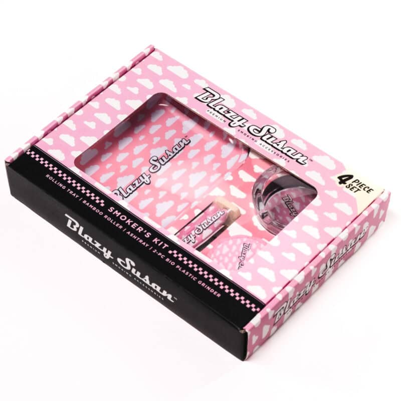 Smoker's Kit 4 Piece Set Pink Cloud | Closed Box